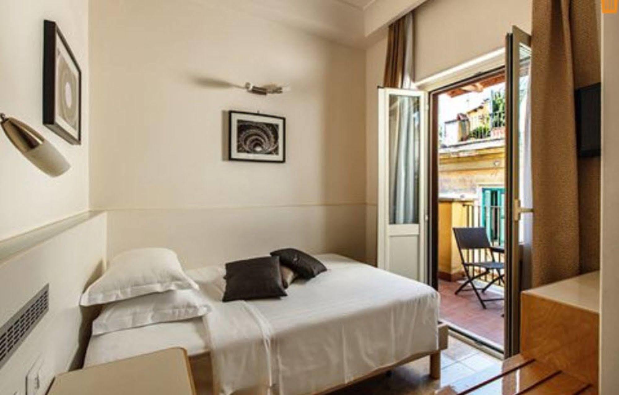 Hotel Smeraldo Roma Esterno foto